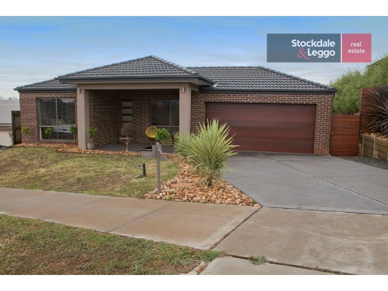 11 Tulloch Street, Drouin VIC 3818