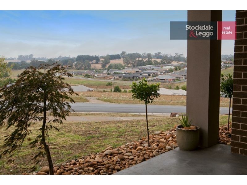 11 Tulloch Street, Drouin VIC 3818