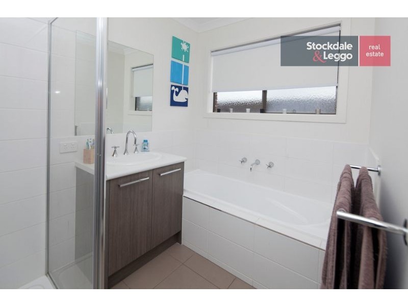 11 Tulloch Street, Drouin VIC 3818