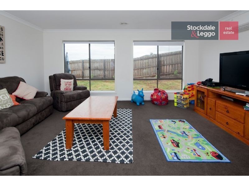 11 Tulloch Street, Drouin VIC 3818