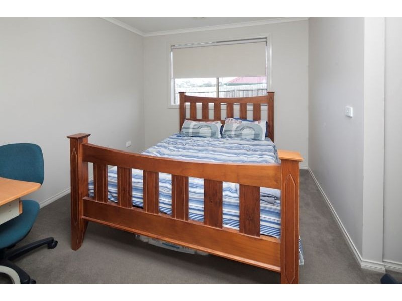 8 Palm Square, Drouin VIC 3818