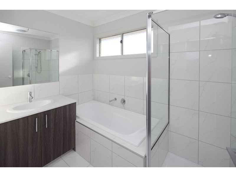 7 Armidale Drive, Pakenham VIC 3810