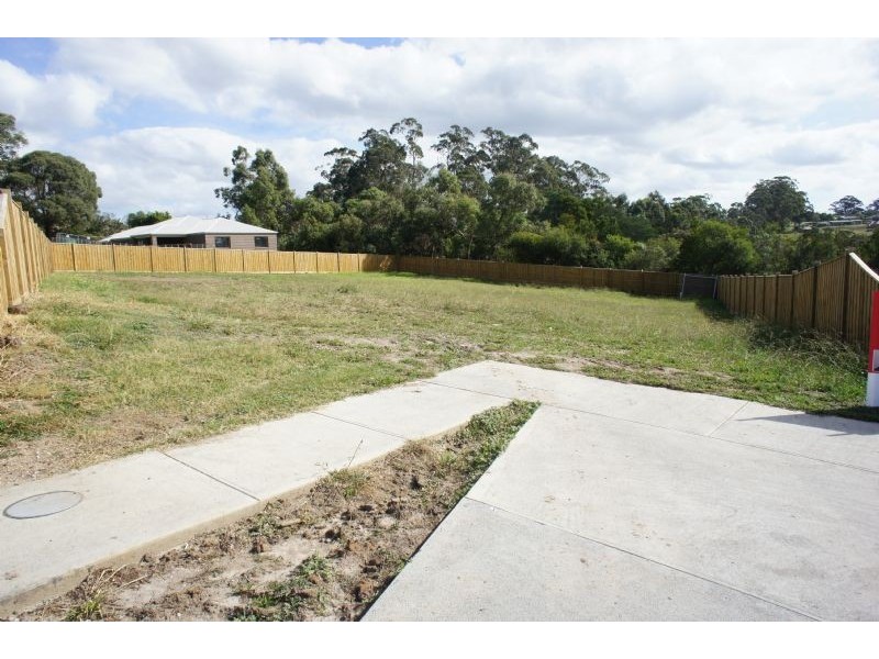 21 Empire Avenue, Drouin VIC 3818