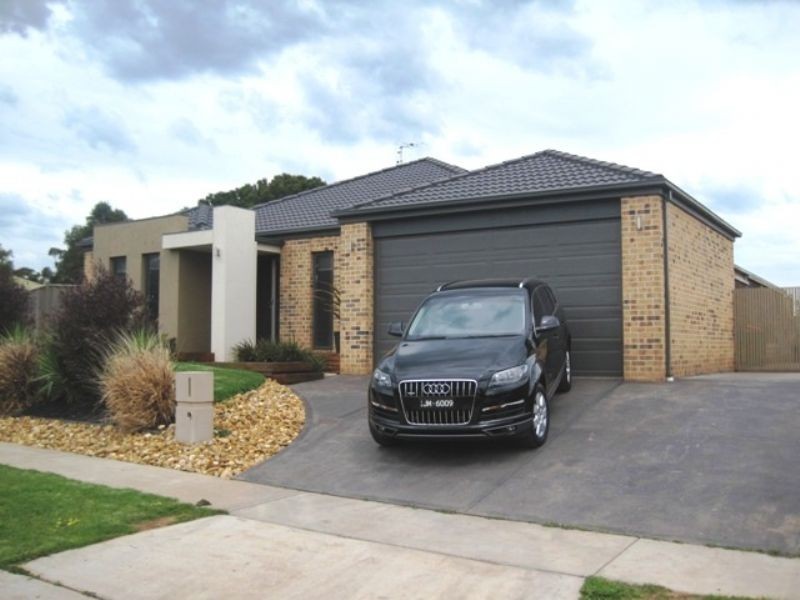 Drouin VIC 3818