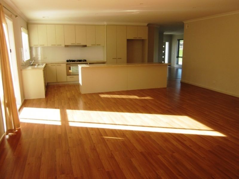 Drouin VIC 3818