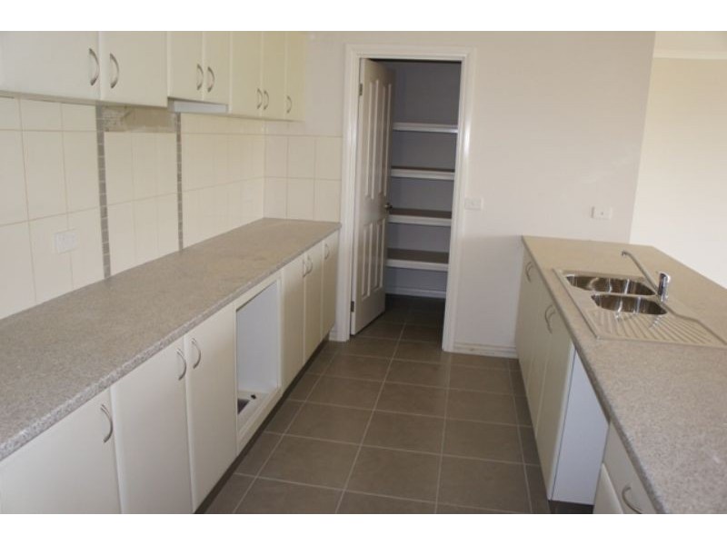 Drouin VIC 3818