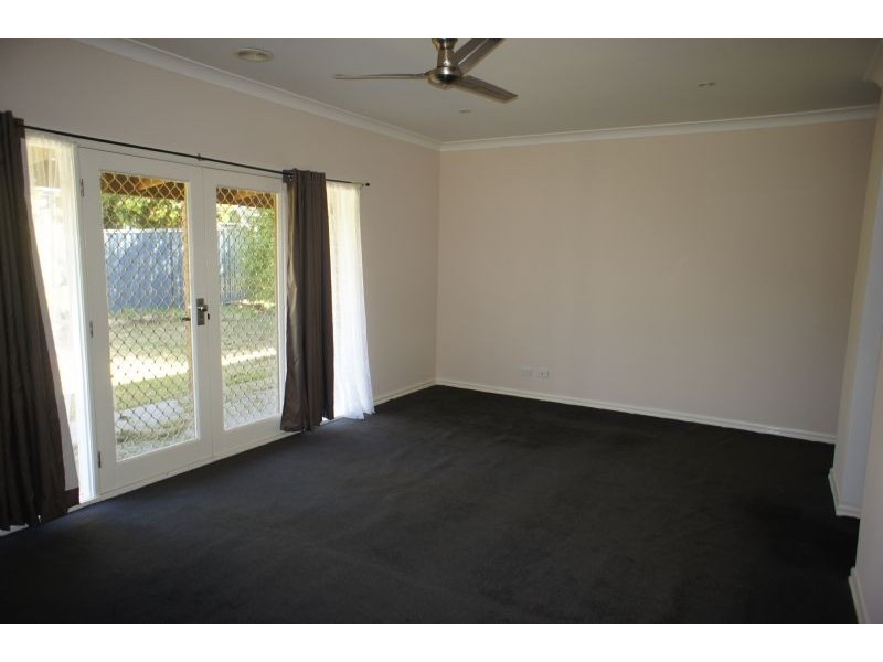 Drouin VIC 3818