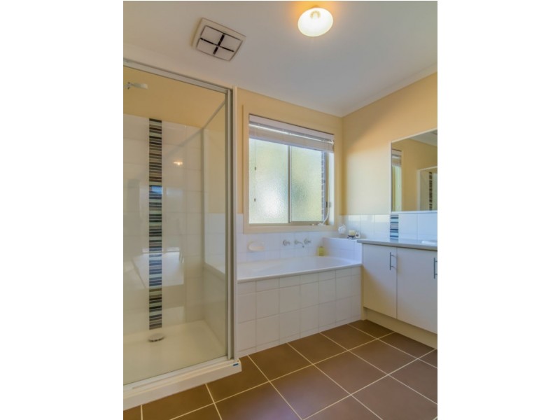 Drouin VIC 3818