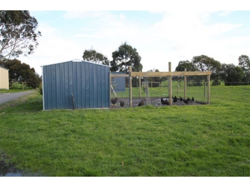 Bayles VIC 3981