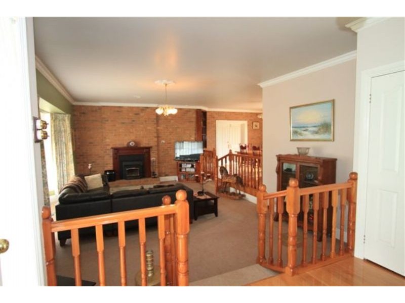 Caldermeade VIC 3984