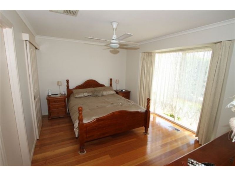 Lang Lang VIC 3984