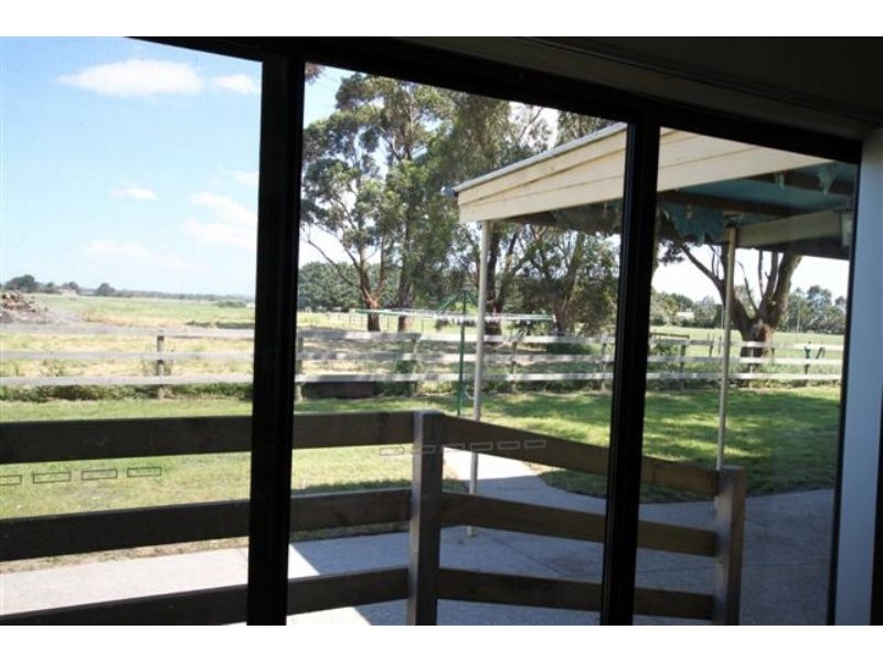 Caldermeade VIC 3984