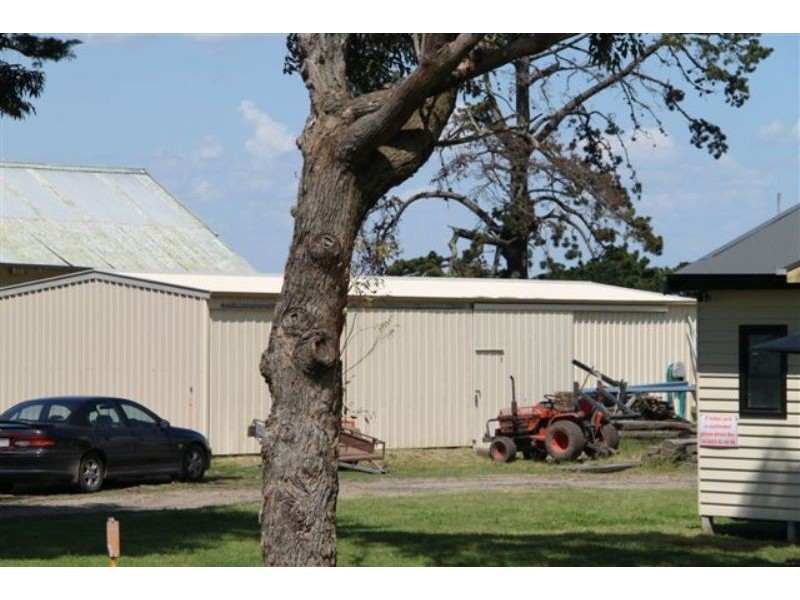 Caldermeade VIC 3984