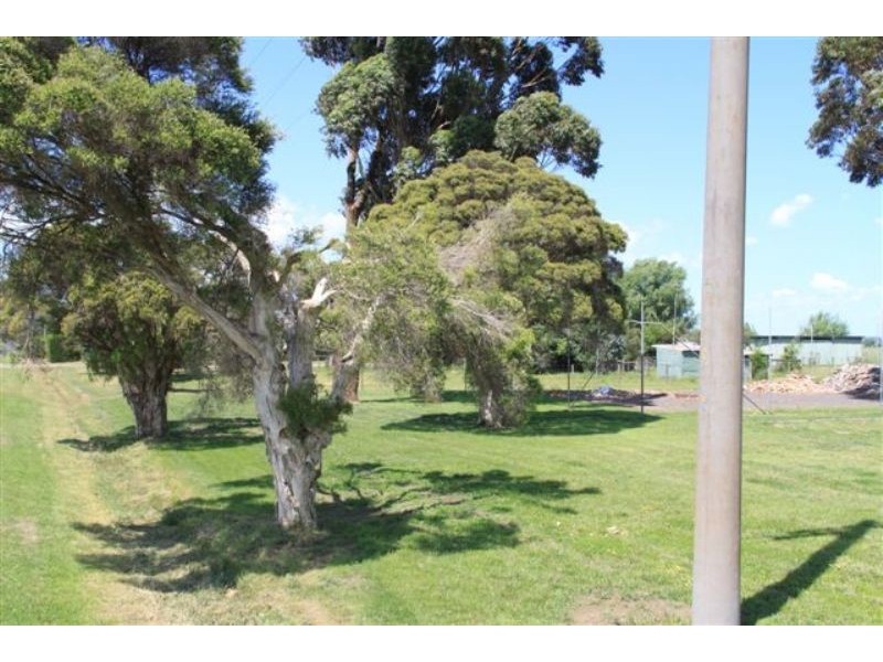 Caldermeade VIC 3984