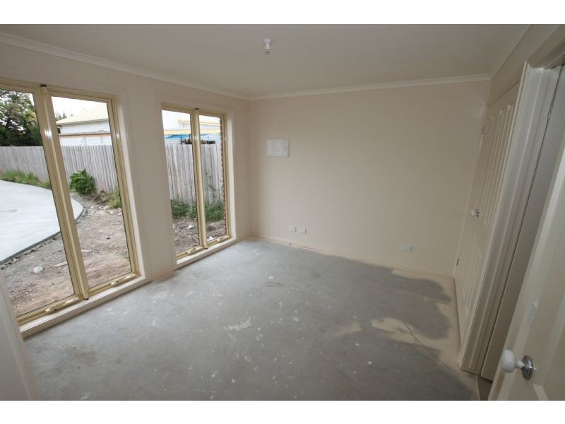 1/378 Rossiter Road, Koo Wee Rup VIC 3981