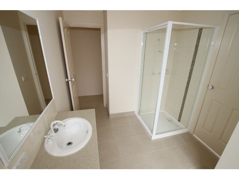 1/378 Rossiter Road, Koo Wee Rup VIC 3981