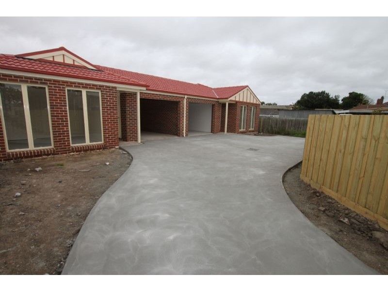 1/378 Rossiter Road, Koo Wee Rup VIC 3981