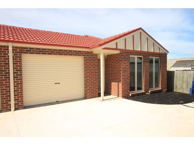 2/378 Rossiter Road, Koo Wee Rup VIC 3981