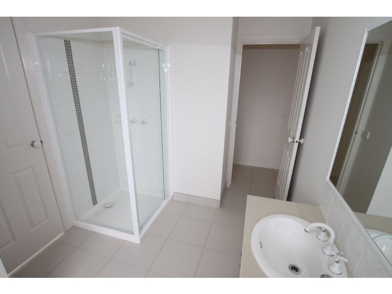 2/378 Rossiter Road, Koo Wee Rup VIC 3981