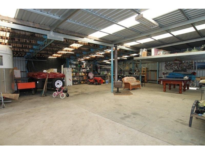 Nyora VIC 3987