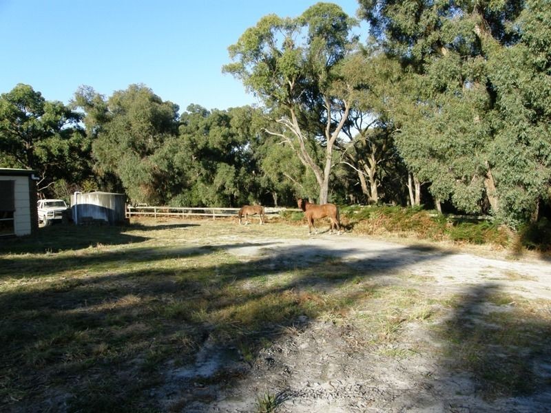 Nyora VIC 3987