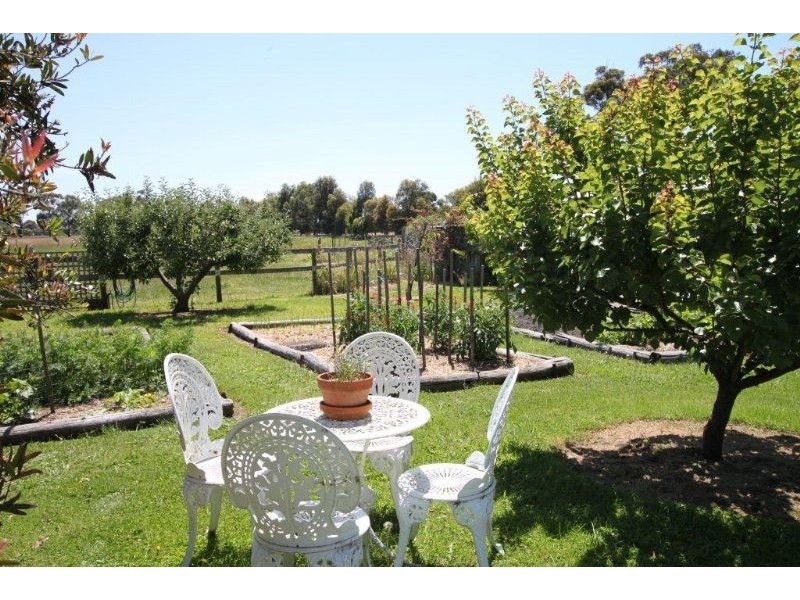 Bayles VIC 3981