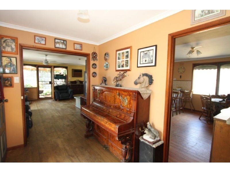 Lang Lang VIC 3984
