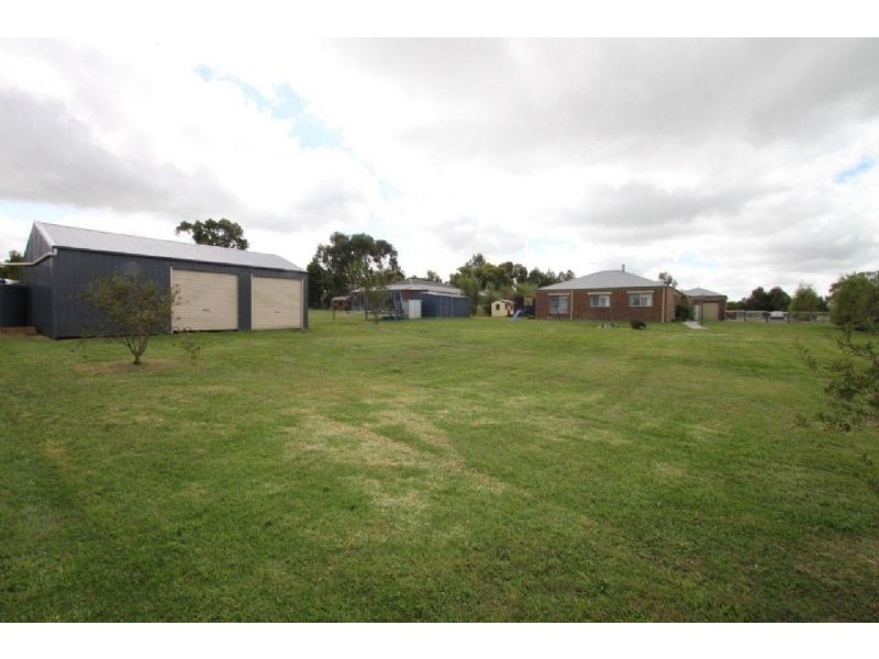 Nyora VIC 3987
