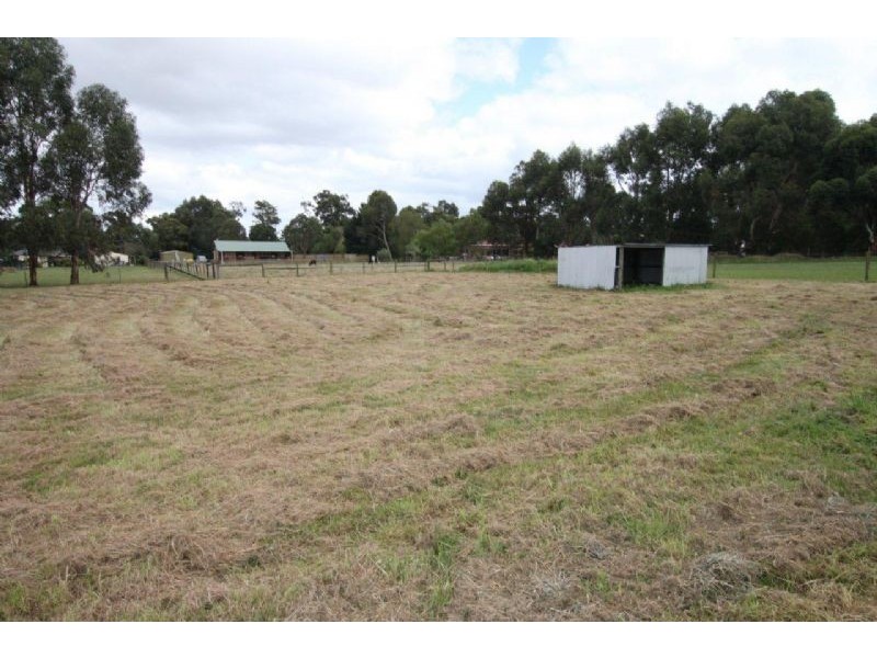 Nyora VIC 3987