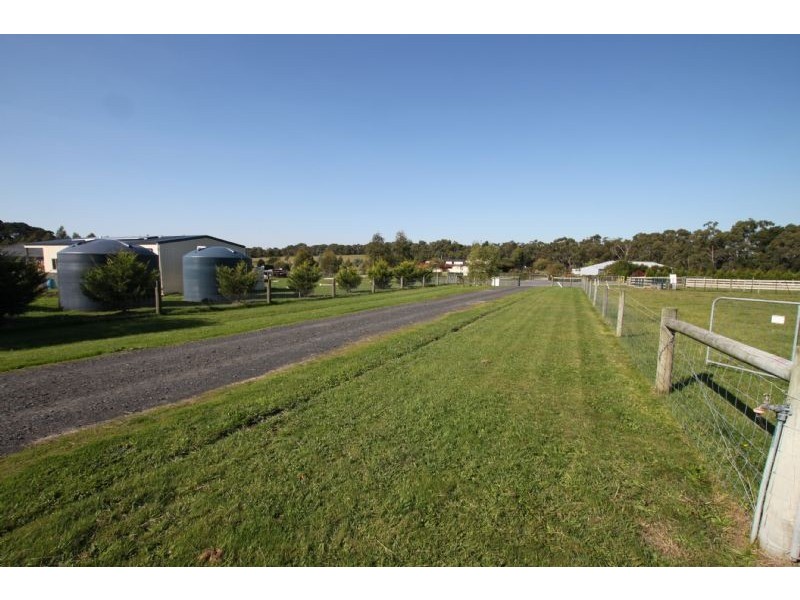 Nyora VIC 3987