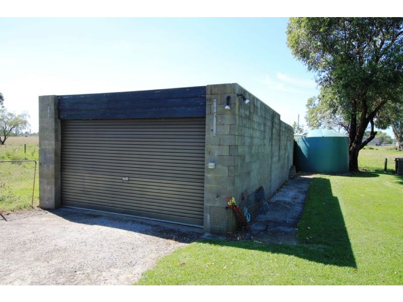 Bayles VIC 3981
