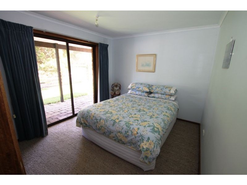 Bayles VIC 3981