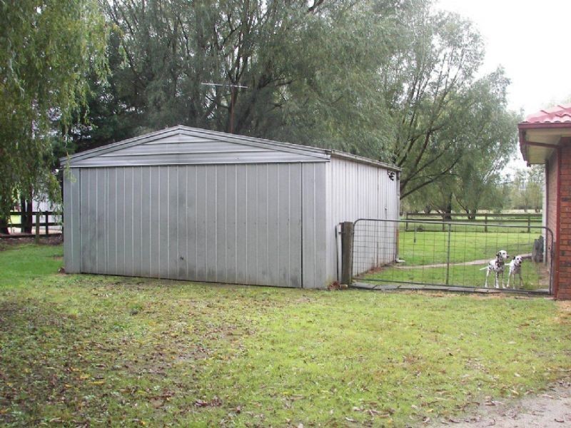 Nyora VIC 3987