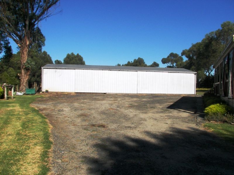 Nyora VIC 3987