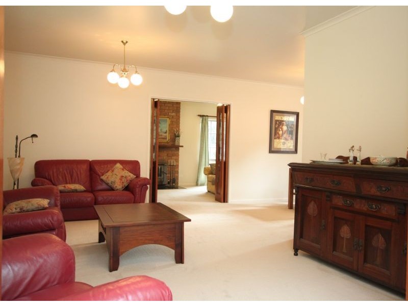 Bayles VIC 3981