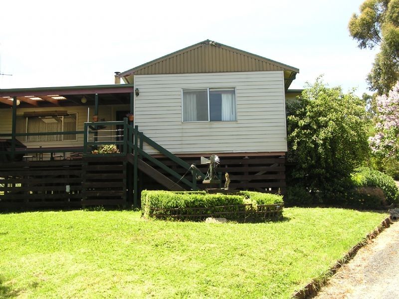10 Michie Road, Woodleigh VIC 3945