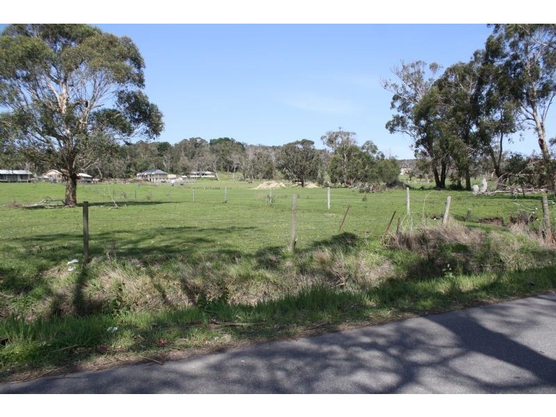 8 Tatiara Drive, Grantville VIC 3984