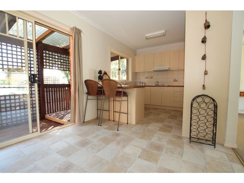 242 Rossiter Road, Koo Wee Rup VIC 3981