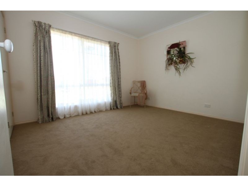 242 Rossiter Road, Koo Wee Rup VIC 3981