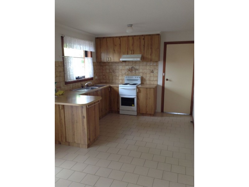 3/5 Gardner Street, Koo Wee Rup VIC 3981