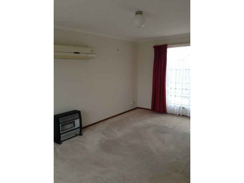 3/5 Gardner Street, Koo Wee Rup VIC 3981