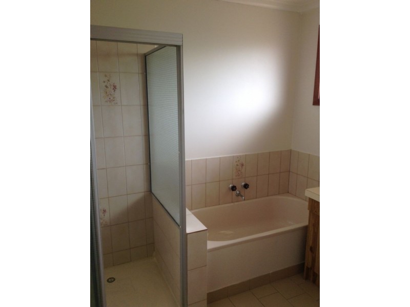 3/5 Gardner Street, Koo Wee Rup VIC 3981