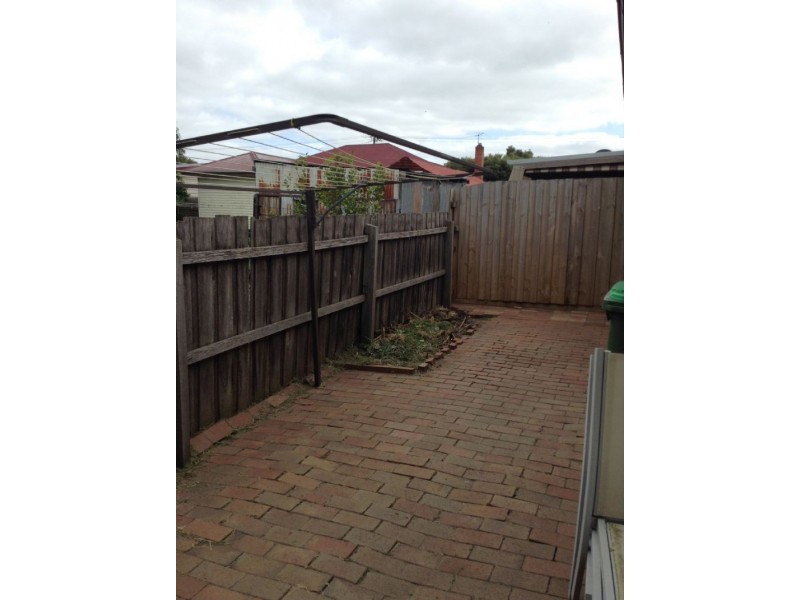 3/5 Gardner Street, Koo Wee Rup VIC 3981