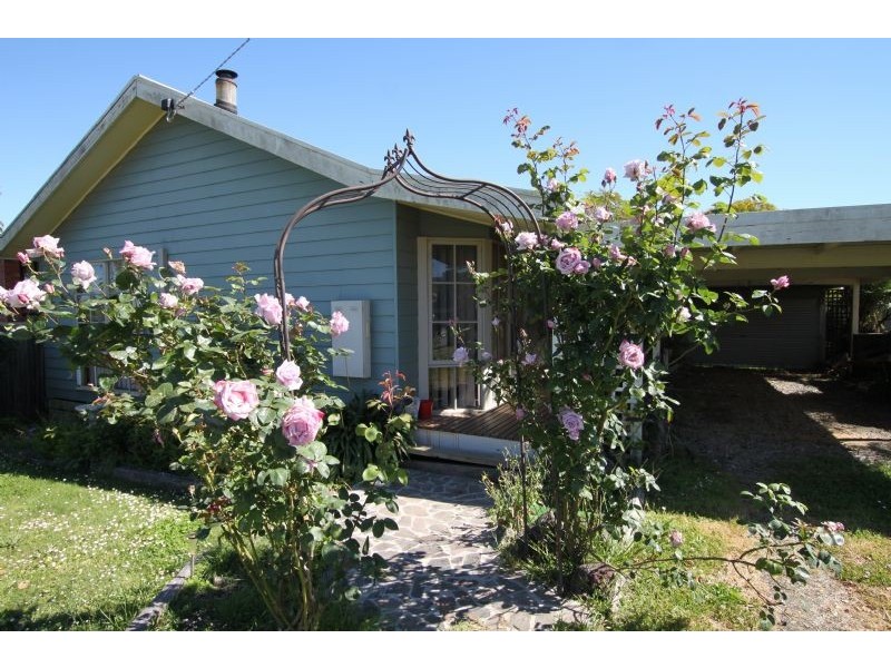 21 Daisy Avenue, Pioneer Bay VIC 3984