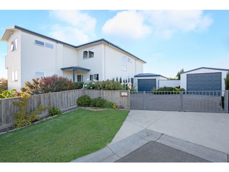17 Burchell Close, Corinella VIC 3984