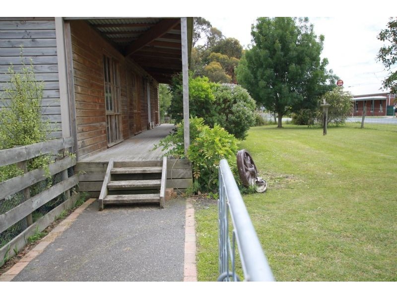 31 Davis Street, Nyora VIC 3987