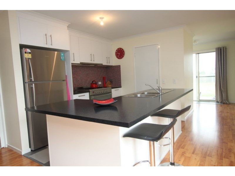 16 Tatiara Drive, Grantville VIC 3984