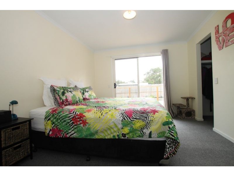 16 Tatiara Drive, Grantville VIC 3984