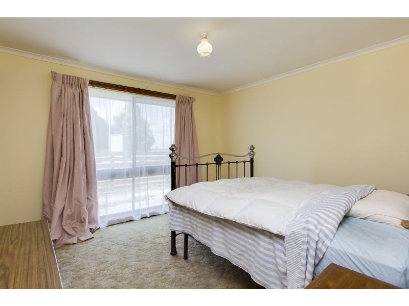 53 Sybella Avenue, Koo Wee Rup VIC 3981