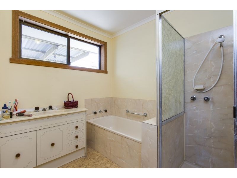 53 Sybella Avenue, Koo Wee Rup VIC 3981